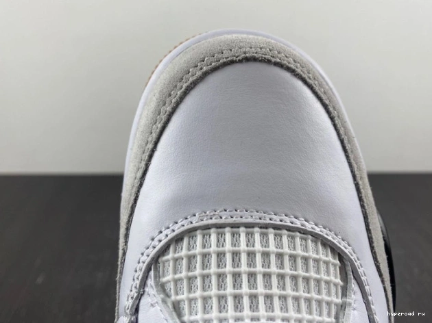 4 SB Jordan DR5415-100 x Nike Air 0902